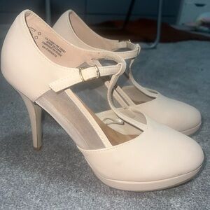 Nude Pumps Size 10